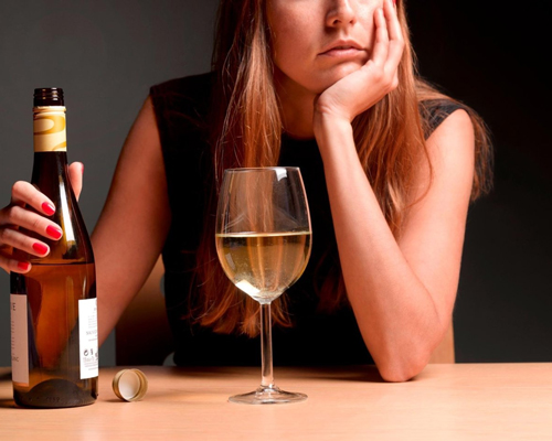 Анонимное лечение женского алкоголизма в Кологриве